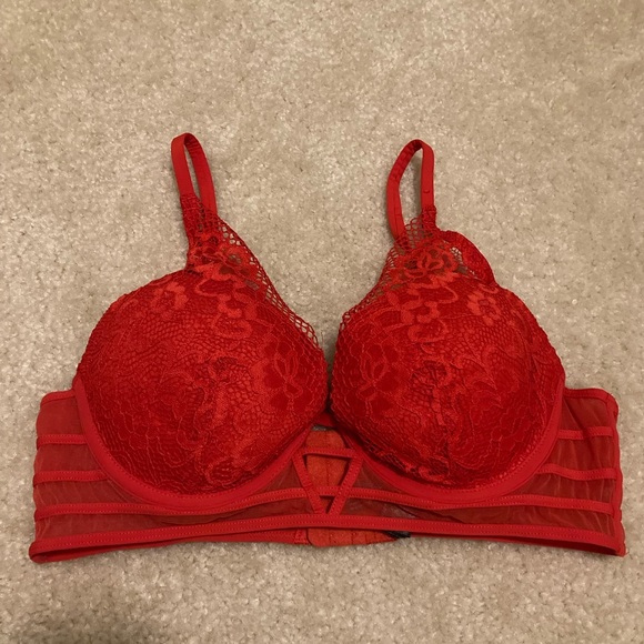 Undiz Lacy Bra - Picture 1 of 3